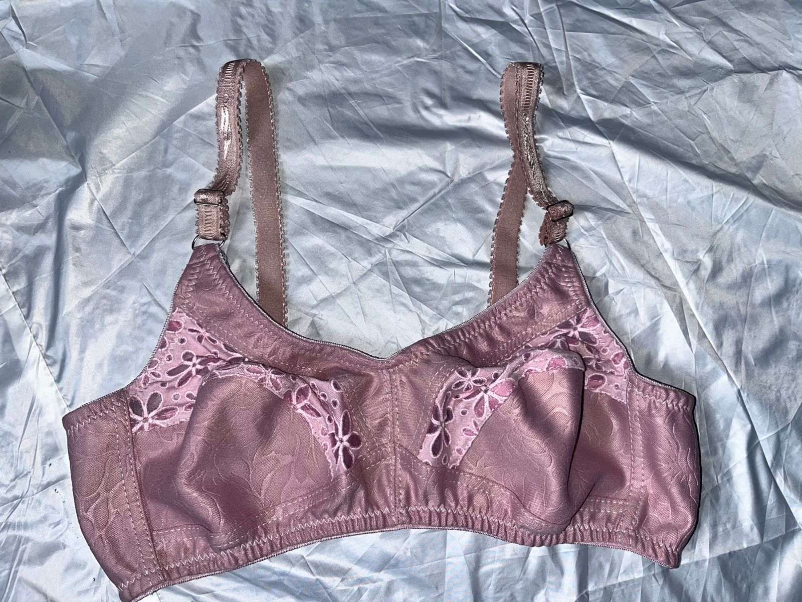 Women’s Soft Lace Comfort Bra