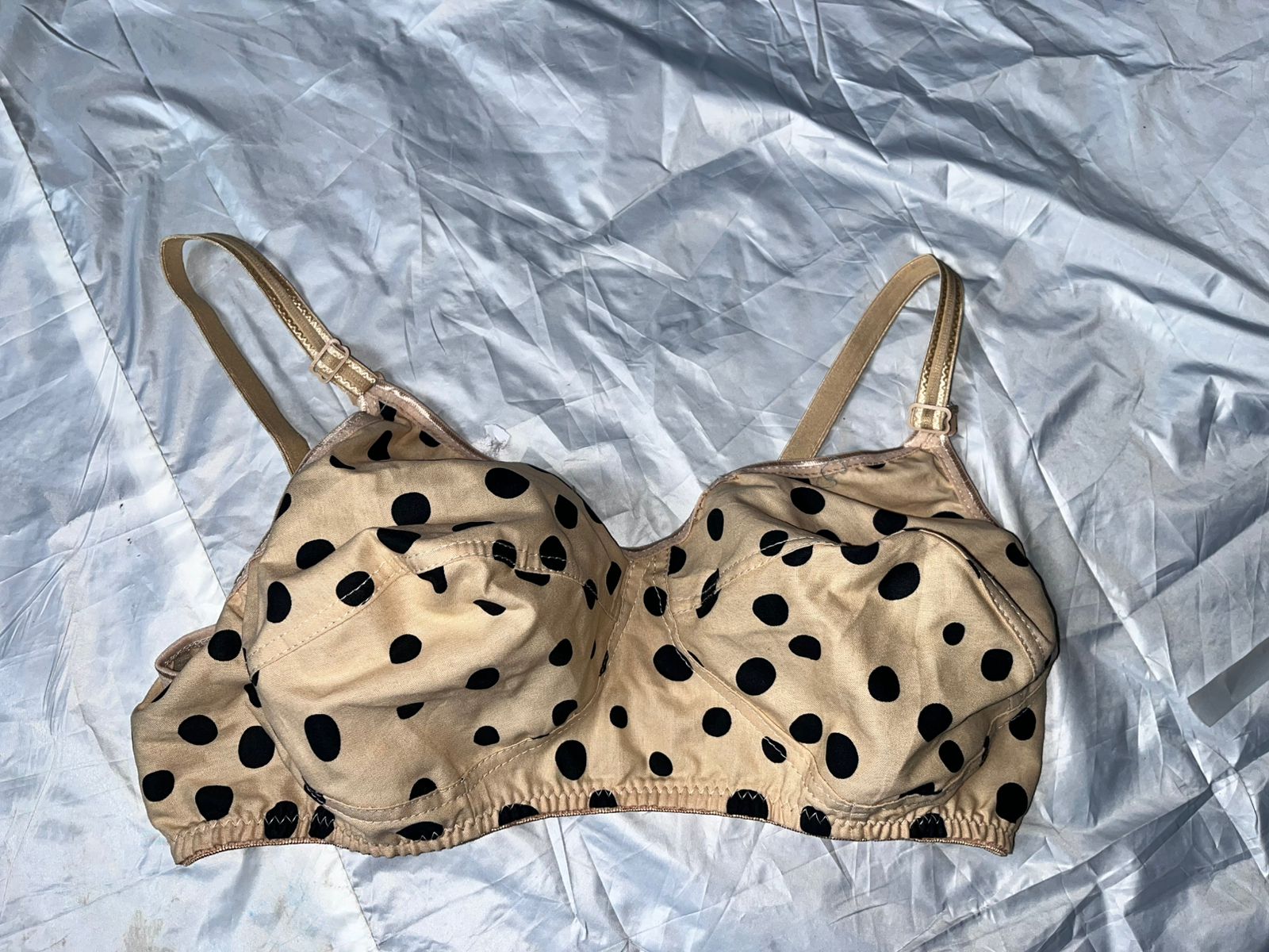 Polka dots bra